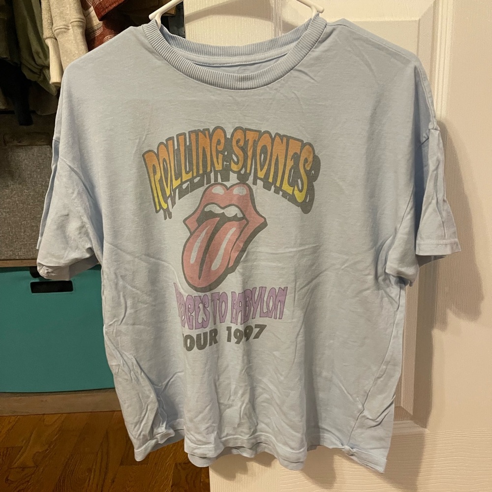 AE shirt